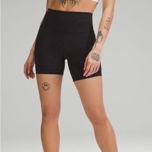 lululemon wunder train shorts 6”